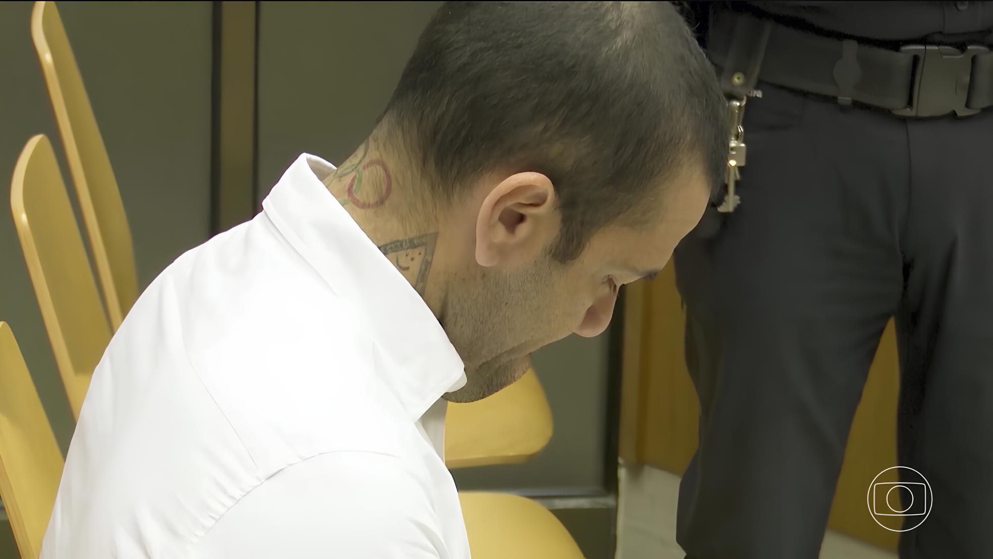 A Absolvição de Daniel Alves: Um Caso que Divide a Justiça, o Esporte e a Sociedade 3 A Absolvição de Daniel Alves: Um Caso que Divide a Justiça, o Esporte e a Sociedade A Absolvi o de Daniel Alves Um Caso que Divide a Justi a o Esporte e a Sociedade A Absolvição de Daniel Alves: Um Caso que Divide a Justiça, o Esporte e a Sociedade