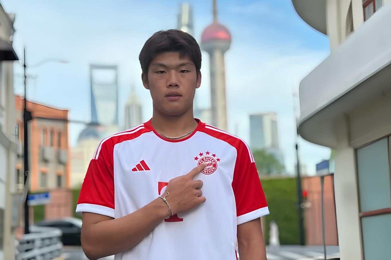 A Trágica História de Guo Jiaxuan: Quando um Sonho no Futebol Juvenil se Transforma em Pesadelo 3 A Trágica História de Guo Jiaxuan: Quando um Sonho no Futebol Juvenil se Transforma em Pesadelo A Trágica História de Guo Jiaxuan: Quando um Sonho no Futebol Juvenil se Transforma em Pesadelo