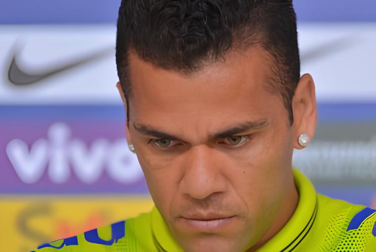 Daniel Alves: O Caso que Dividiu Países, Torcidas e Jurisdições – Entenda Tudo Aqui 3 Daniel Alves: O Caso que Dividiu Países, Torcidas e Jurisdições – Entenda Tudo Aqui Daniel Alves O Caso que Dividiu Pa ses Torcidas e Jurisdi es Entenda Tudo Aqui Daniel Alves: O Caso que Dividiu Países, Torcidas e Jurisdições – Entenda Tudo Aqui