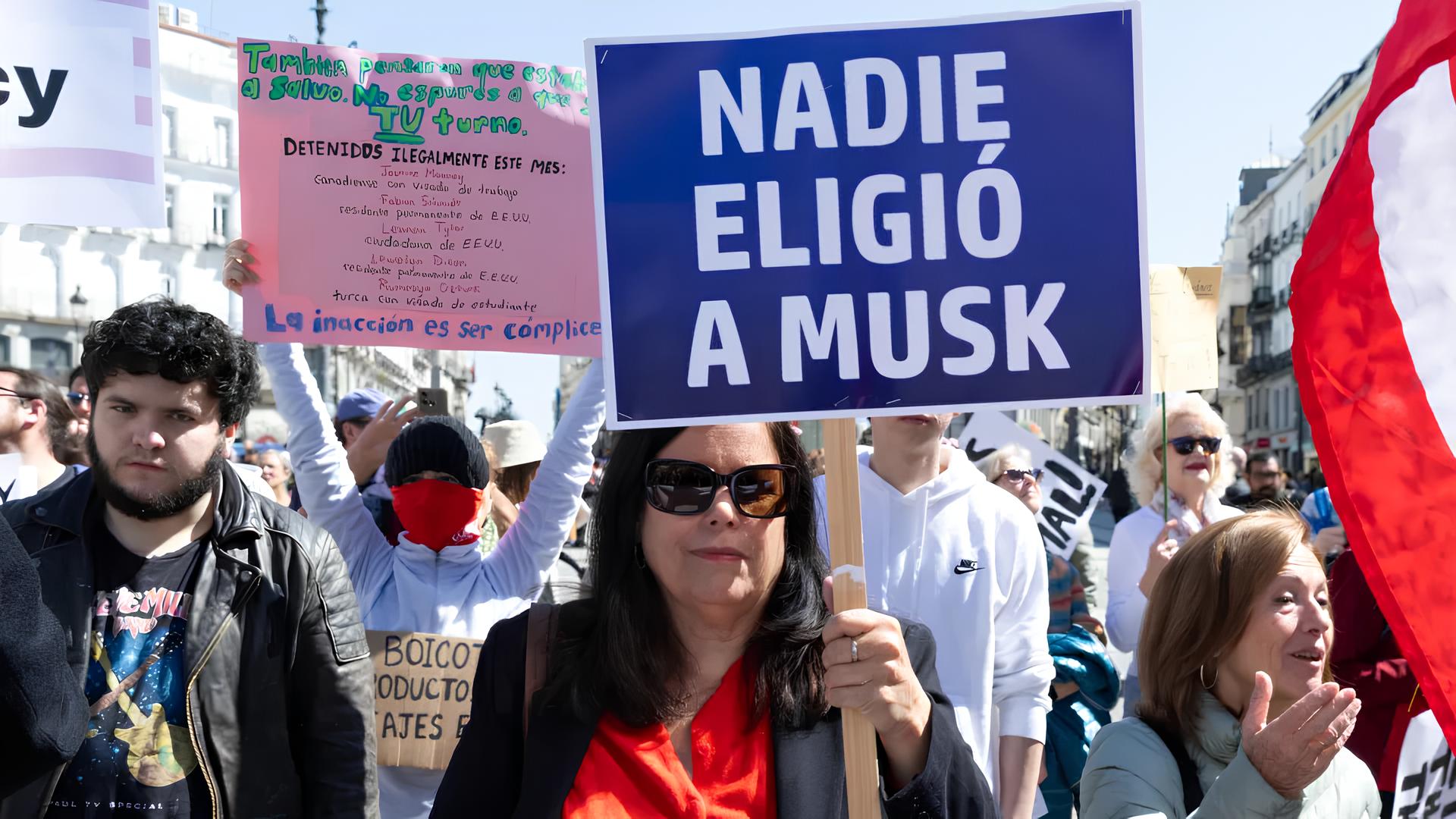 Madrid em Chamas: Quando Trump e Musk Encontram a Resistência Europeia – Um Grito Global Pela Democracia 3 Madrid em Chamas: Quando Trump e Musk Encontram a Resistência Europeia – Um Grito Global Pela Democracia Madrid em Chamas Quando Trump e Musk Encontram a Resist ncia Europeia Um Grito Global Pela Democracia Madrid em Chamas: Quando Trump e Musk Encontram a Resistência Europeia – Um Grito Global Pela Democracia