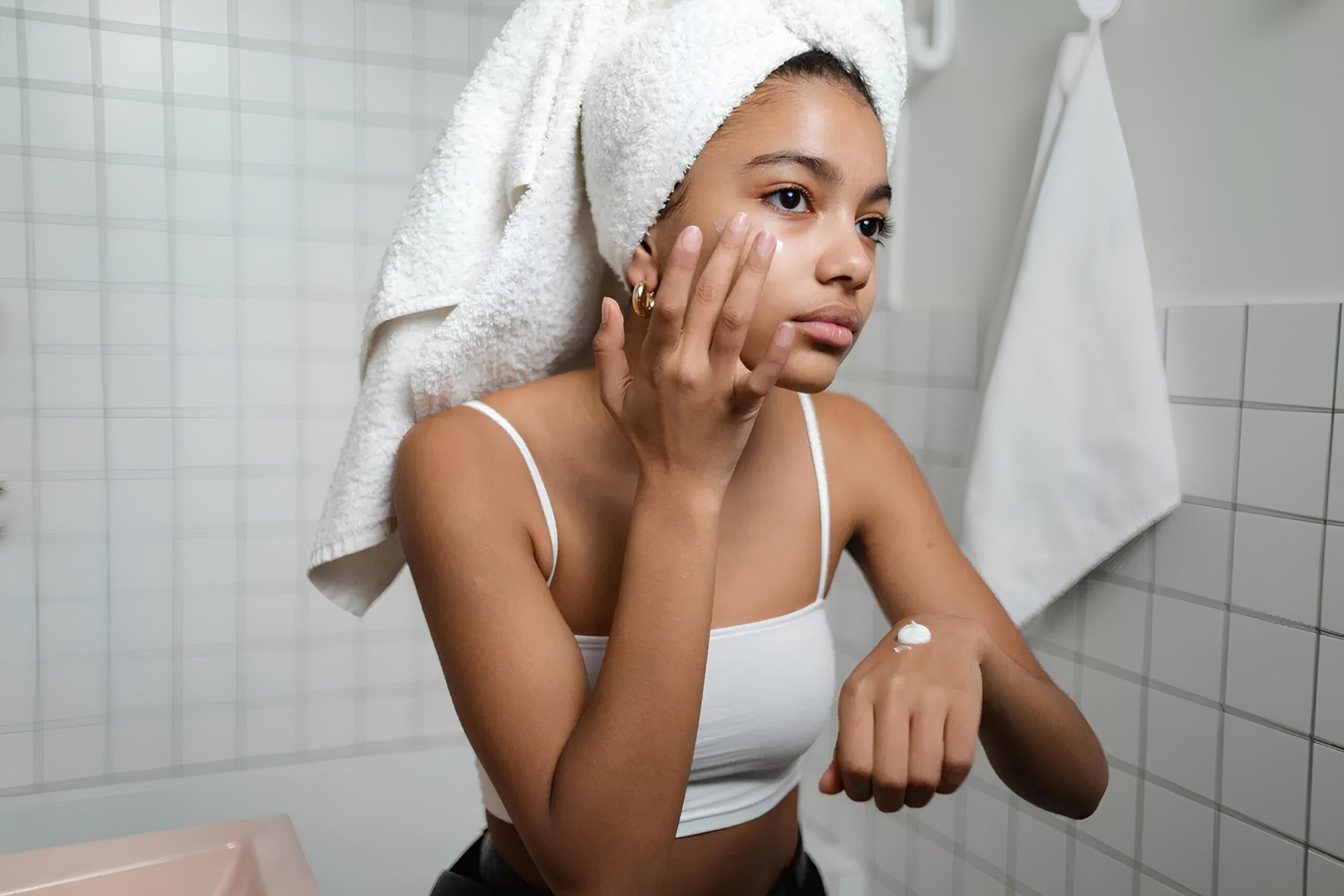 O Escândalo do Creme Antiarrugas: Quando a Beleza Encontra o Perigo 3 O Escândalo do Creme Antiarrugas: Quando a Beleza Encontra o Perigo O Esc ndalo do Creme Antiarrugas Quando a Beleza Encontra o Perigo scaled O Escândalo do Creme Antiarrugas: Quando a Beleza Encontra o Perigo