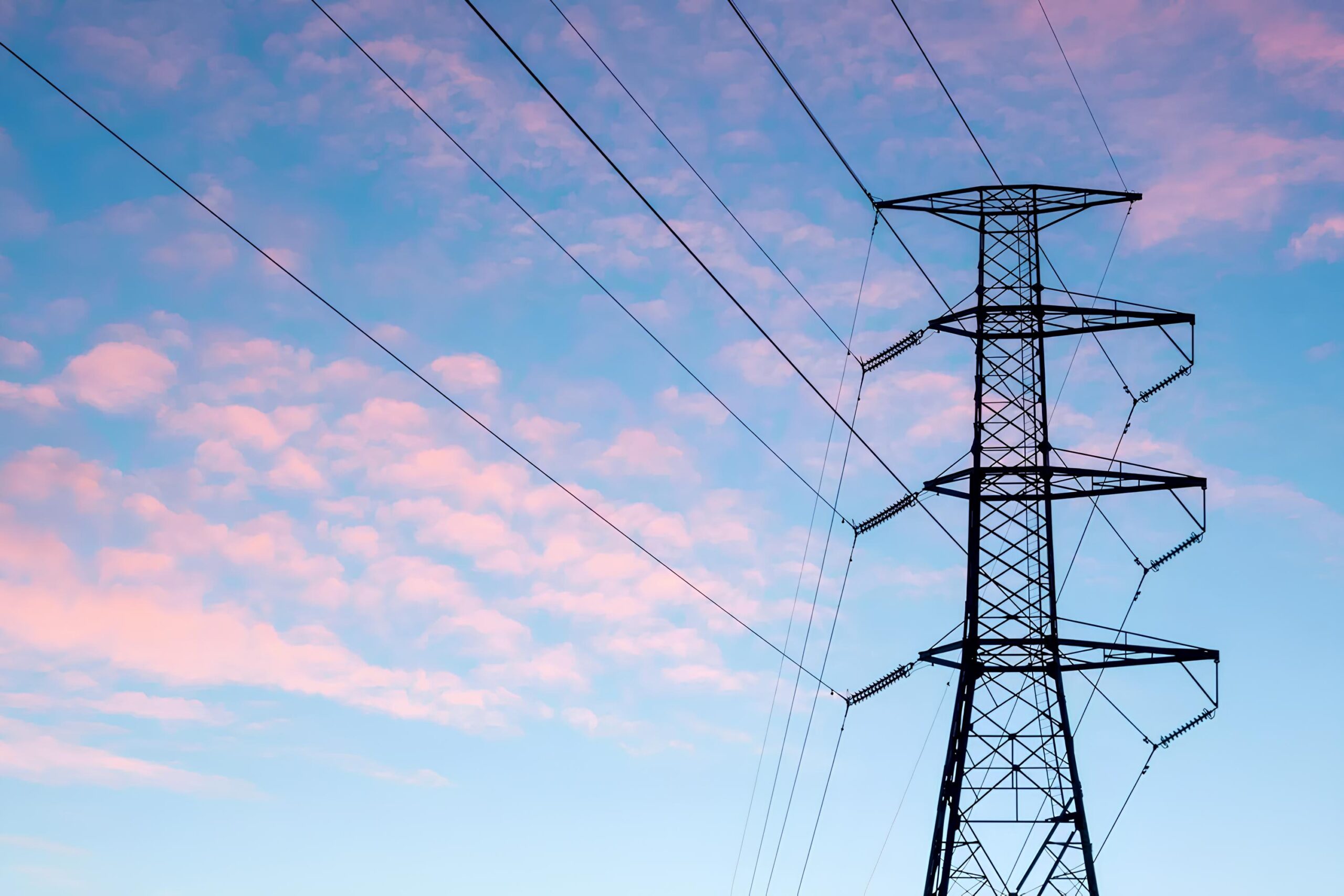 O Que Fazer Quando a Luz Custa 150 Euros por Hora e Como Transformar Crises em Oportunidades 3 O Que Fazer Quando a Luz Custa 150 Euros por Hora e Como Transformar Crises em Oportunidades O Que Fazer Quando a Luz Custa 150 Euros por Hora e Como Transformar Crises em Oportunidades scaled O Que Fazer Quando a Luz Custa 150 Euros por Hora e Como Transformar Crises em Oportunidades
