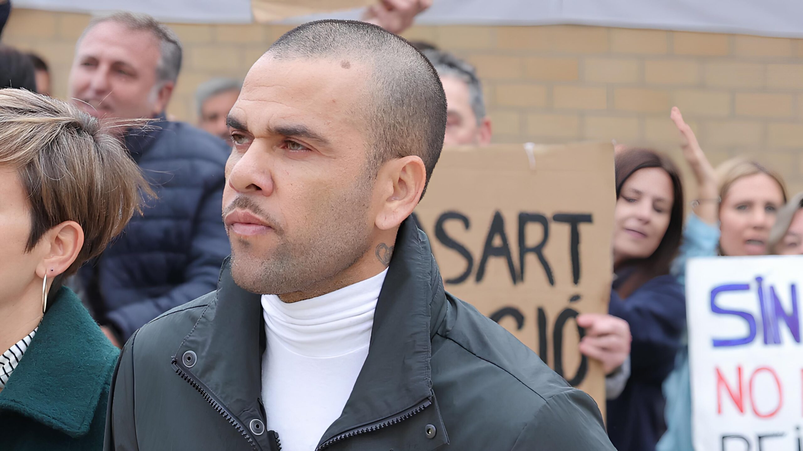 Por que a Condenação de Dani Alves por Estupro Foi Anulada? Justiça Espanhola Decide em Caso Polêmico 3 Por que a Condenação de Dani Alves por Estupro Foi Anulada? Justiça Espanhola Decide em Caso Polêmico Por que a Condena o de Dani Alves por Estupro Foi Anulada Justi a Espanhola Decide em Caso Pol mico scaled Por que a Condenação de Dani Alves por Estupro Foi Anulada? Justiça Espanhola Decide em Caso Polêmico