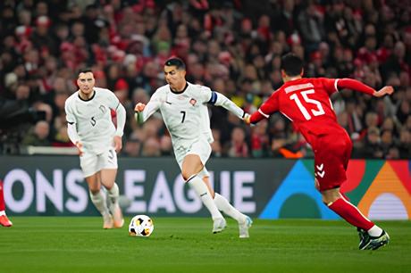 Qualificação Mundial 2025: O Jogo que Parou o Mundo e Outras Histórias Épicas do Futebol 3 Qualificação Mundial 2025: O Jogo que Parou o Mundo e Outras Histórias Épicas do Futebol Qualifica o Mundial 2025 O Jogo que Parou o Mundo e Outras Hist rias picas do Futebol Qualificação Mundial 2025: O Jogo que Parou o Mundo e Outras Histórias Épicas do Futebol