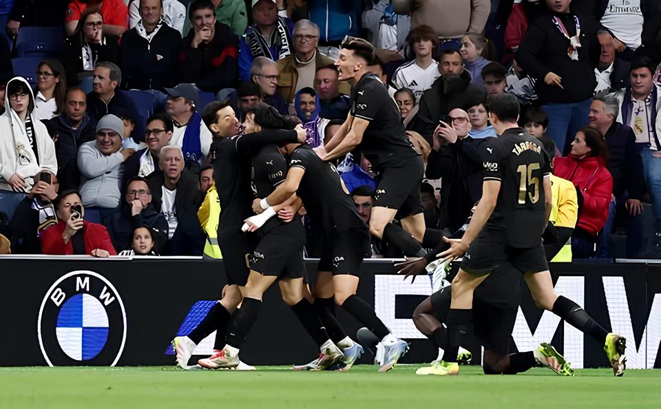 Como o Valencia CF Conquistou uma Vitória Histórica no Bernabéu – e o Que Isso Revela Sobre Resiliência no Esporte 3 Como o Valencia CF Conquistou uma Vitória Histórica no Bernabéu – e o Que Isso Revela Sobre Resiliência no Esporte Como o Valencia CF Conquistou uma Vit ria Hist rica no Bernab u e o Que Isso Revela Sobre Resili ncia no Esporte Como o Valencia CF Conquistou uma Vitória Histórica no Bernabéu – e o Que Isso Revela Sobre Resiliência no Esporte