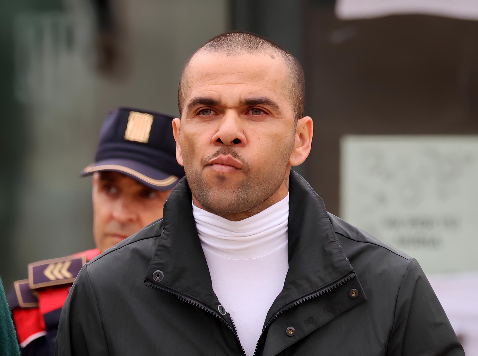 O Caso Daniel Alves: Quando o Futebol Encontra a Justiça e o Silêncio das Vítimas Ecoa nas Ruas de São Paulo 3 O Caso Daniel Alves: Quando o Futebol Encontra a Justiça e o Silêncio das Vítimas Ecoa nas Ruas de São Paulo O Caso Daniel Alves Quando o Futebol Encontra a Justi a e o Sil ncio das V timas Ecoa nas Ruas de S o Paulo O Caso Daniel Alves: Quando o Futebol Encontra a Justiça e o Silêncio das Vítimas Ecoa nas Ruas de São Paulo