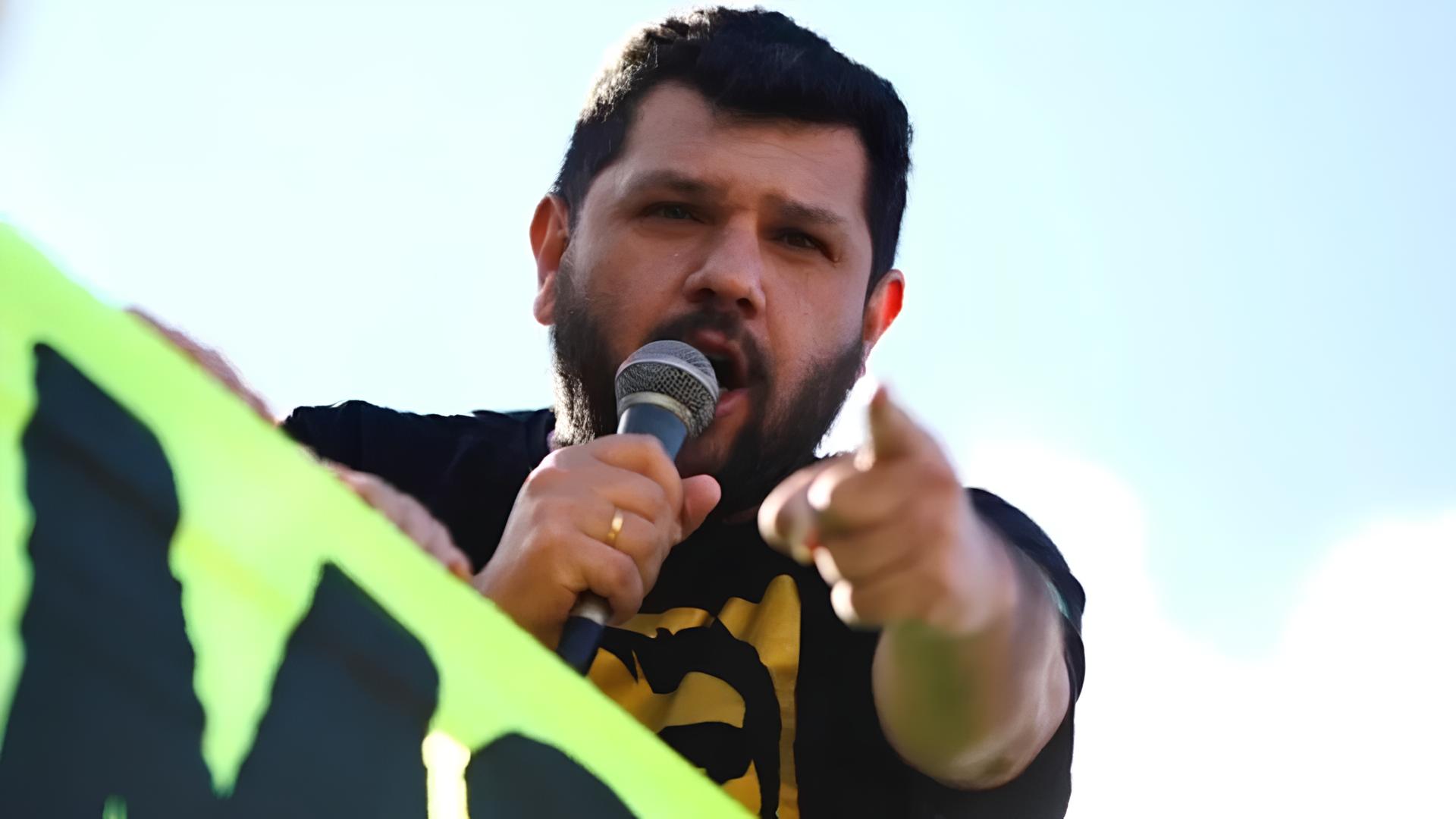 O Caso Oswaldo Eustáquio: Um Embate Internacional que Abala a Democracia Brasileira 3 O Caso Oswaldo Eustáquio: Um Embate Internacional que Abala a Democracia Brasileira O Caso Oswaldo Eust quio Um Embate Internacional que Abala a Democracia Brasileira O Caso Oswaldo Eustáquio: Um Embate Internacional que Abala a Democracia Brasileira