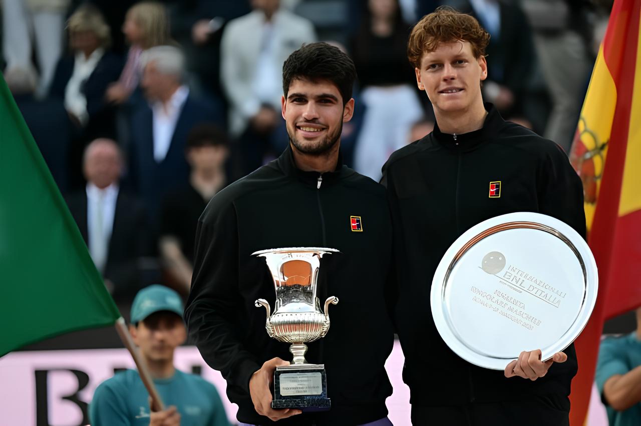 Carlos Alcaraz vs. Jannik Sinner: A Batalha Antecipada Que Promete Sacudir Roland Garros 2025 3 Carlos Alcaraz vs. Jannik Sinner: A Batalha Antecipada Que Promete Sacudir Roland Garros 2025 Carlos Alcaraz vs Jannik Sinner A Batalha Antecipada Que Promete Sacudir Roland Garros 2025 Carlos Alcaraz vs. Jannik Sinner: A Batalha Antecipada Que Promete Sacudir Roland Garros 2025