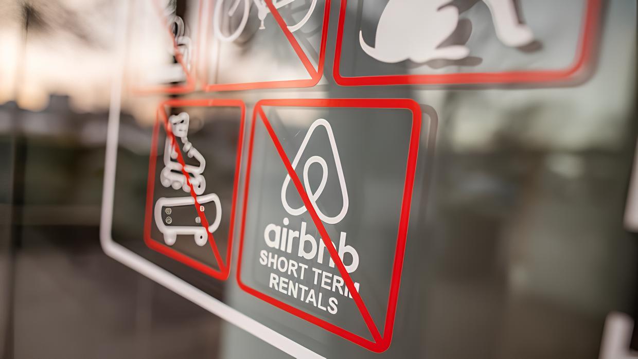 Como a Espanha Está Redefinindo o Mercado de Aluguel de Férias com uma Decisão Histórica Contra o Airbnb 3 Como a Espanha Está Redefinindo o Mercado de Aluguel de Férias com uma Decisão Histórica Contra o Airbnb Como a Espanha Est Redefinindo o Mercado de Aluguel de F rias com uma Decis o Hist rica Contra o Airbnb Como a Espanha Está Redefinindo o Mercado de Aluguel de Férias com uma Decisão Histórica Contra o Airbnb
