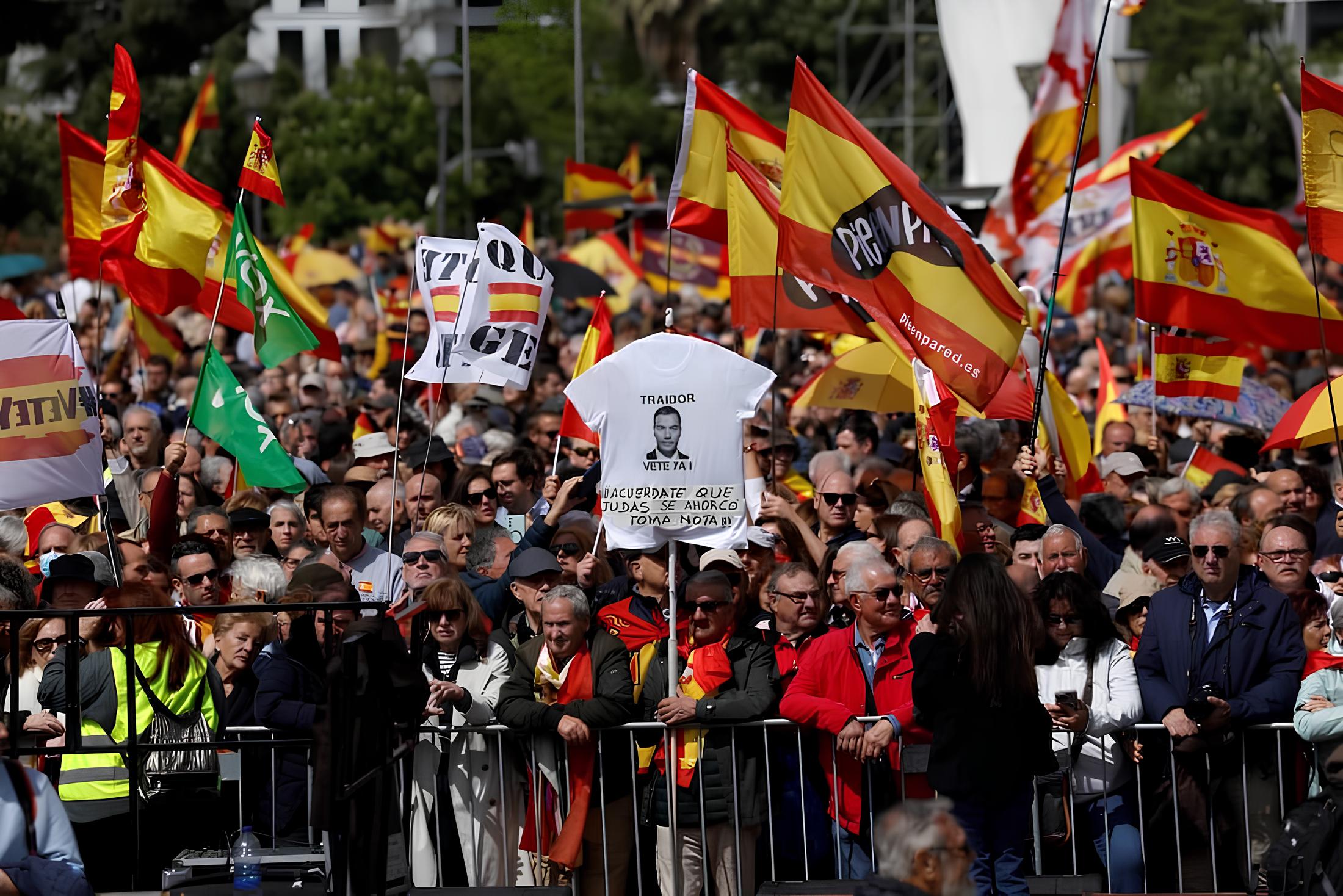 Espanha à Beira do Caos Político: O Grito de Milhares por Justiça, Verdade e Renovação 3 Espanha à Beira do Caos Político: O Grito de Milhares por Justiça, Verdade e Renovação Espanha Beira do Caos Pol tico O Grito de Milhares por Justi a Verdade e Renova o Espanha à Beira do Caos Político: O Grito de Milhares por Justiça, Verdade e Renovação