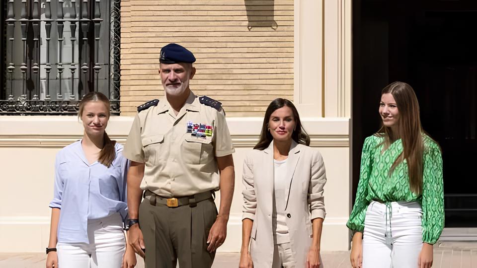 Infanta Sofia Abala a Monarquia Espanhola: O Dia em que o Futuro do Trono Ruiu 3 Infanta Sofia Abala a Monarquia Espanhola: O Dia em que o Futuro do Trono Ruiu Infanta Sofia Abala a Monarquia Espanhola O Dia em que o Futuro do Trono Ruiu Infanta Sofia Abala a Monarquia Espanhola: O Dia em que o Futuro do Trono Ruiu