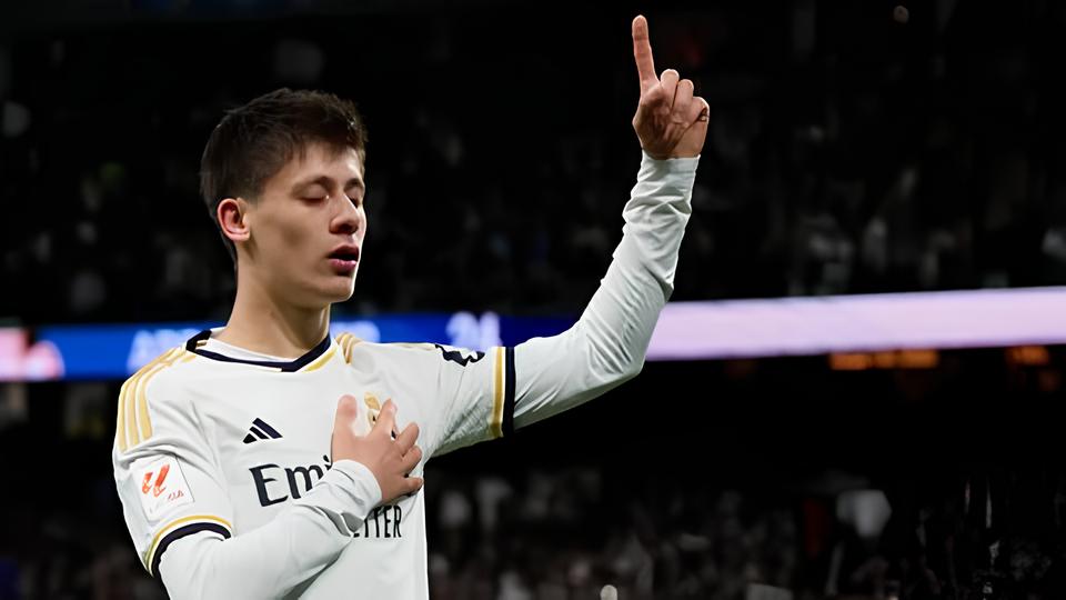 Não Existem Jogadores Desse Perfil: Ancelotti Revela Plano para Transformar Joia Esquecida em Ícone do Real Madrid 3 Não Existem Jogadores Desse Perfil: Ancelotti Revela Plano para Transformar Joia Esquecida em Ícone do Real Madrid Não Existem Jogadores Desse Perfil: Ancelotti Revela Plano para Transformar Joia Esquecida em Ícone do Real Madrid