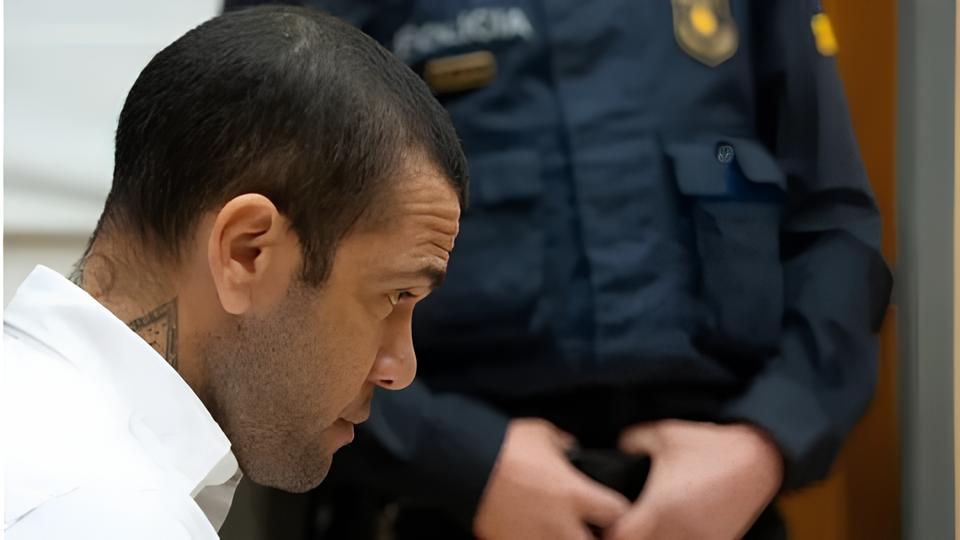 O Caso Dani Alves: Justiça, Ciência e o Jogo de Sombras Entre a Lei e a Verdade 3 O Caso Dani Alves: Justiça, Ciência e o Jogo de Sombras Entre a Lei e a Verdade O Caso Dani Alves Justi a Ci ncia e o Jogo de Sombras Entre a Lei e a Verdade O Caso Dani Alves: Justiça, Ciência e o Jogo de Sombras Entre a Lei e a Verdade