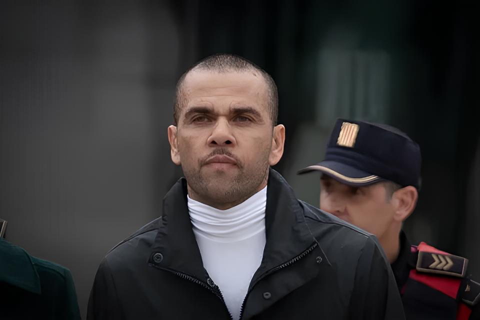 O Caso Daniel Alves: Justiça, Poder e a Batalha pela Verdade em Um Mundo de Contradições 3 O Caso Daniel Alves: Justiça, Poder e a Batalha pela Verdade em Um Mundo de Contradições O Caso Daniel Alves Justi a Poder e a Batalha pela Verdade em Um Mundo de Contradi es O Caso Daniel Alves: Justiça, Poder e a Batalha pela Verdade em Um Mundo de Contradições