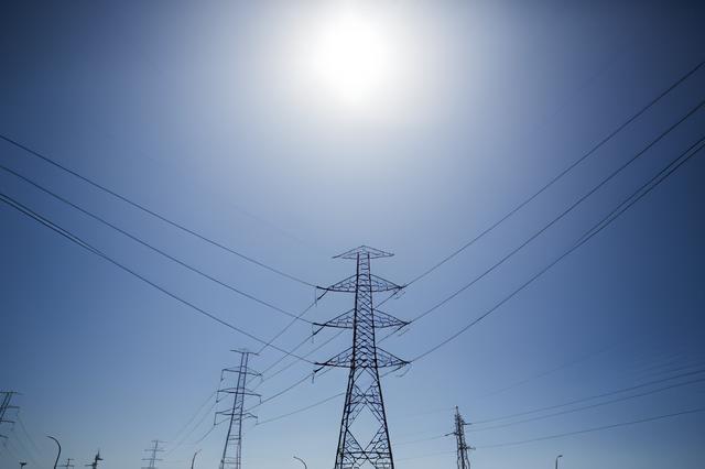 O Grande Apagão: Como um Blackout Colocou Portugal e Espanha à Prova e o Que Isso Revela Sobre Nosso Futuro Energético 3 O Grande Apagão: Como um Blackout Colocou Portugal e Espanha à Prova e o Que Isso Revela Sobre Nosso Futuro Energético O Grande Apag o Como um Blackout Colocou Portugal e Espanha Prova e o Que Isso Revela Sobre Nosso Futuro Energ tico O Grande Apagão: Como um Blackout Colocou Portugal e Espanha à Prova e o Que Isso Revela Sobre Nosso Futuro Energético