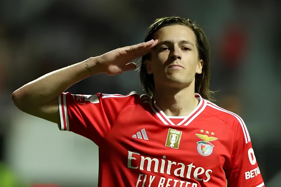 O Real Madrid Está Pronto Para Sacudir o Mercado: Além de Arnold, Um Lateral de R$ 314 Milhões Surge Como Nova Sensação 3 O Real Madrid Está Pronto Para Sacudir o Mercado: Além de Arnold, Um Lateral de R$ 314 Milhões Surge Como Nova Sensação O Real Madrid Est Pronto Para Sacudir o Mercado Al m de Arnold Um Lateral de R 314 Milh es Surge Como Nova Sensa o O Real Madrid Está Pronto Para Sacudir o Mercado: Além de Arnold, Um Lateral de R$ 314 Milhões Surge Como Nova Sensação