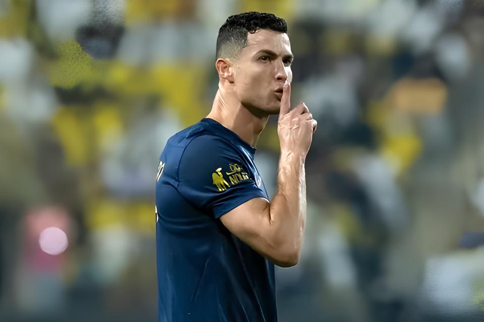 Quando o Fenômeno Sai da Luz dos Estádios: O Caso Ronaldo e a Noite de Ibiza que Viralizou 3 Quando o Fenômeno Sai da Luz dos Estádios: O Caso Ronaldo e a Noite de Ibiza que Viralizou Quando o Fen meno Sai da Luz dos Est dios O Caso Ronaldo e a Noite de Ibiza que Viralizou Quando o Fenômeno Sai da Luz dos Estádios: O Caso Ronaldo e a Noite de Ibiza que Viralizou