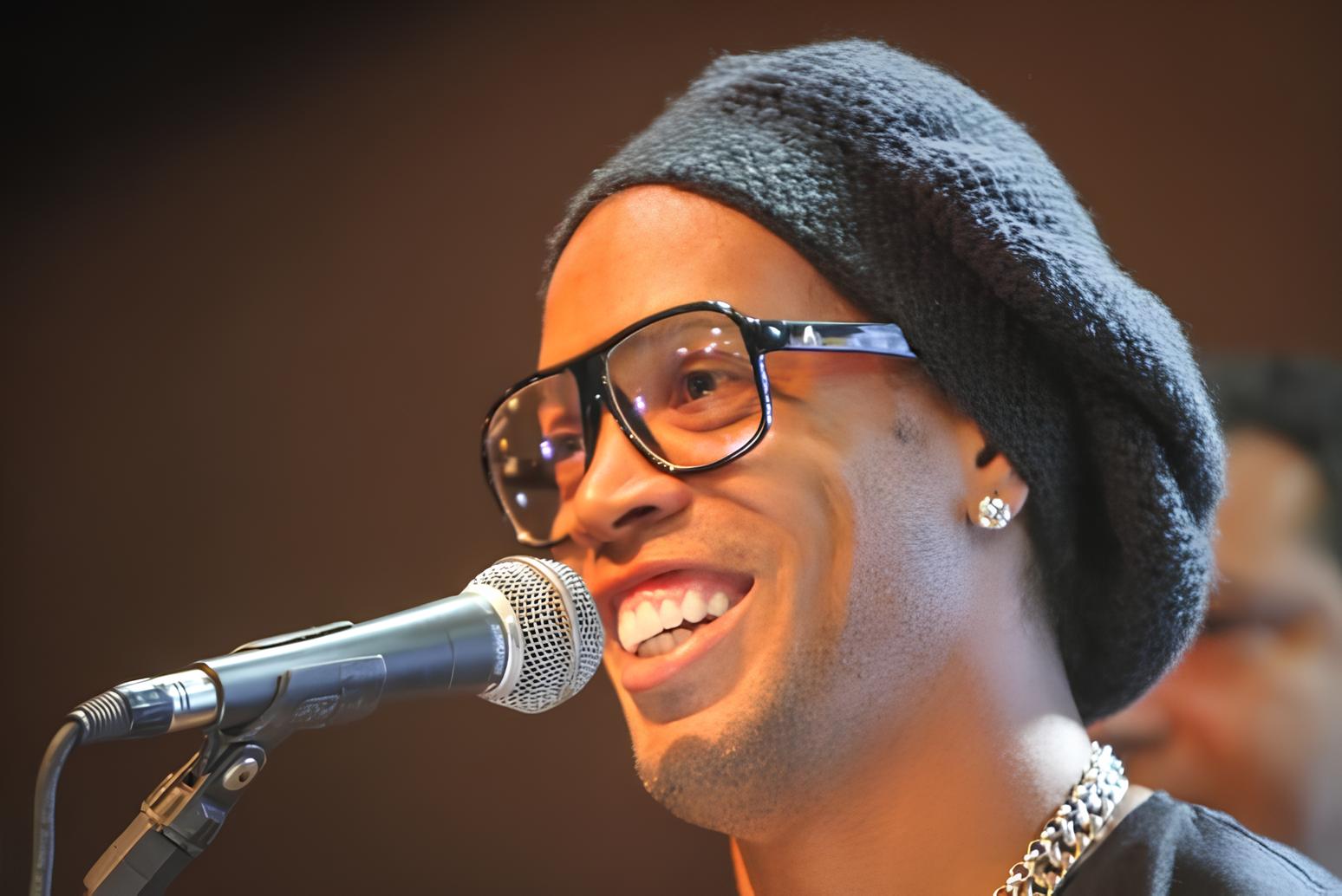 Ronaldinho Gaúcho: O Avô que Conquistou o Mundo – Como a Chegada de Teresa Reflete a Nova Fase do Ícone Global 3 Ronaldinho Gaúcho: O Avô que Conquistou o Mundo – Como a Chegada de Teresa Reflete a Nova Fase do Ícone Global Ronaldinho Ga cho O Av que Conquistou o Mundo Como a Chegada de Teresa Reflete a Nova Fase do cone Global Ronaldinho Gaúcho: O Avô que Conquistou o Mundo – Como a Chegada de Teresa Reflete a Nova Fase do Ícone Global