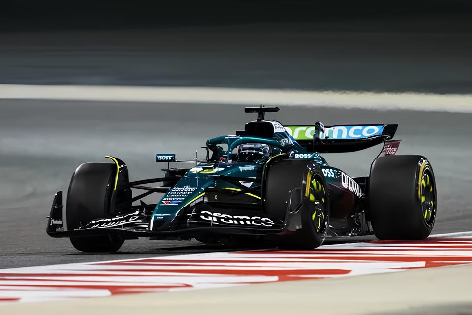 Dor, Determinação e Decisões: A Batalha Silenciosa de Lance Stroll na Fórmula 1 3 Dor, Determinação e Decisões: A Batalha Silenciosa de Lance Stroll na Fórmula 1 Dor Determina o e Decis es A Batalha Silenciosa de Lance Stroll na F rmula 1 Dor, Determinação e Decisões: A Batalha Silenciosa de Lance Stroll na Fórmula 1