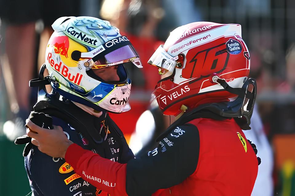 Quando a Fórmula 1 Sai dos Trilhos: Por Que Max Verstappen Está Furioso com a Decisão Polêmica no GP da Espanha? 3 Quando a Fórmula 1 Sai dos Trilhos: Por Que Max Verstappen Está Furioso com a Decisão Polêmica no GP da Espanha? Quando a Fórmula 1 Sai dos Trilhos: Por Que Max Verstappen Está Furioso com a Decisão Polêmica no GP da Espanha?