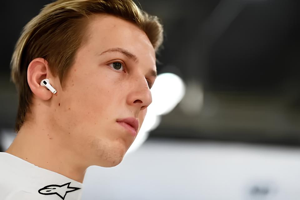 Quando o Safety-Car Decide: Liam Lawson e a Oportunidade Perdida no GP da Espanha 3 Quando o Safety-Car Decide: Liam Lawson e a Oportunidade Perdida no GP da Espanha Quando o Safety Car Decide Liam Lawson e a Oportunidade Perdida no GP da Espanha Quando o Safety-Car Decide: Liam Lawson e a Oportunidade Perdida no GP da Espanha