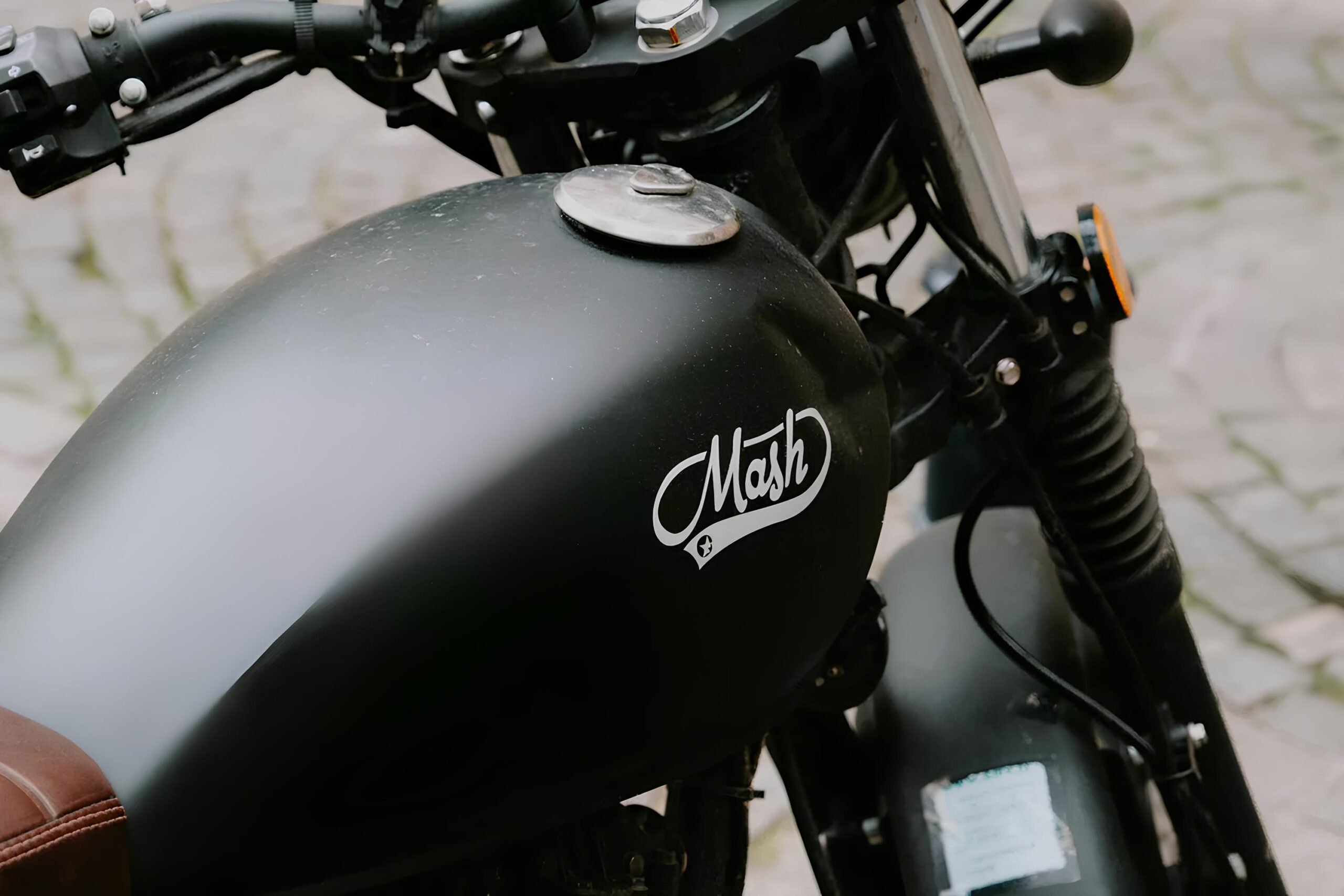 O Colapso do Sonho: Como a Mash Deixou Milhares de Motoqueiros Espanhóis na Estrada 3 O Colapso do Sonho: Como a Mash Deixou Milhares de Motoqueiros Espanhóis na Estrada O Colapso do Sonho Como a Mash Deixou Milhares de Motoqueiros Espanh is na Estrada scaled O Colapso do Sonho: Como a Mash Deixou Milhares de Motoqueiros Espanhóis na Estrada