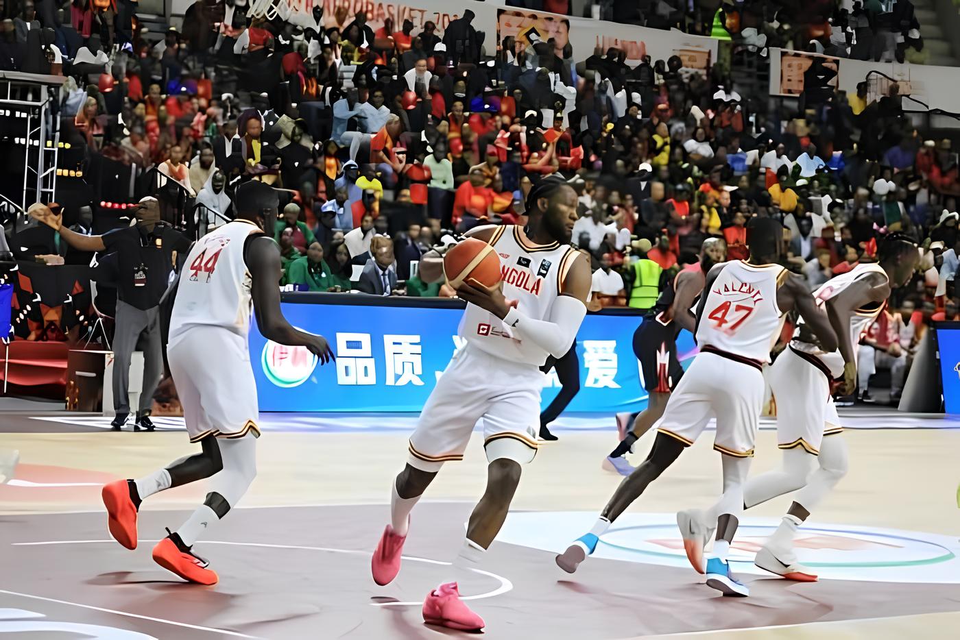 Angola Triunfa no Afrobasket 2025: A Noite em Que o Basquetebol Africano Parou 1 Angola Triunfa no Afrobasket 2025: A Noite em Que o Basquetebol Africano Parou Angola Triunfa no Afrobasket 2025 A Noite em Que o Basquetebol Africano Parou Angola Triunfa no Afrobasket 2025: A Noite em Que o Basquetebol Africano Parou