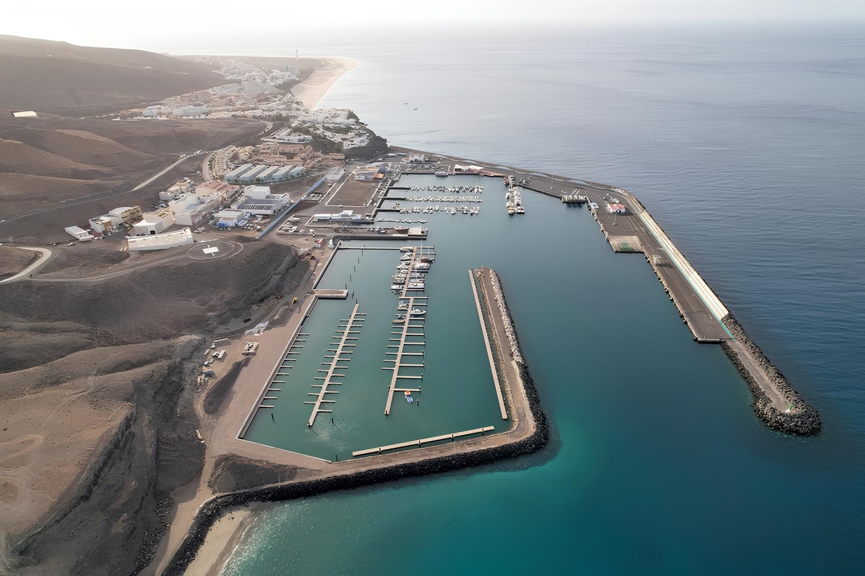 Como a Tecnologia Solar Está Transformando o Setor Marítimo: O Caso da Parceria Entre Marinas de Espanha e Almarin 1 Como a Tecnologia Solar Está Transformando o Setor Marítimo: O Caso da Parceria Entre Marinas de Espanha e Almarin Como a Tecnologia Solar Est Transformando o Setor Mar timo O Caso da Parceria Entre Marinas de Espanha e Almarin Como a Tecnologia Solar Está Transformando o Setor Marítimo: O Caso da Parceria Entre Marinas de Espanha e Almarin