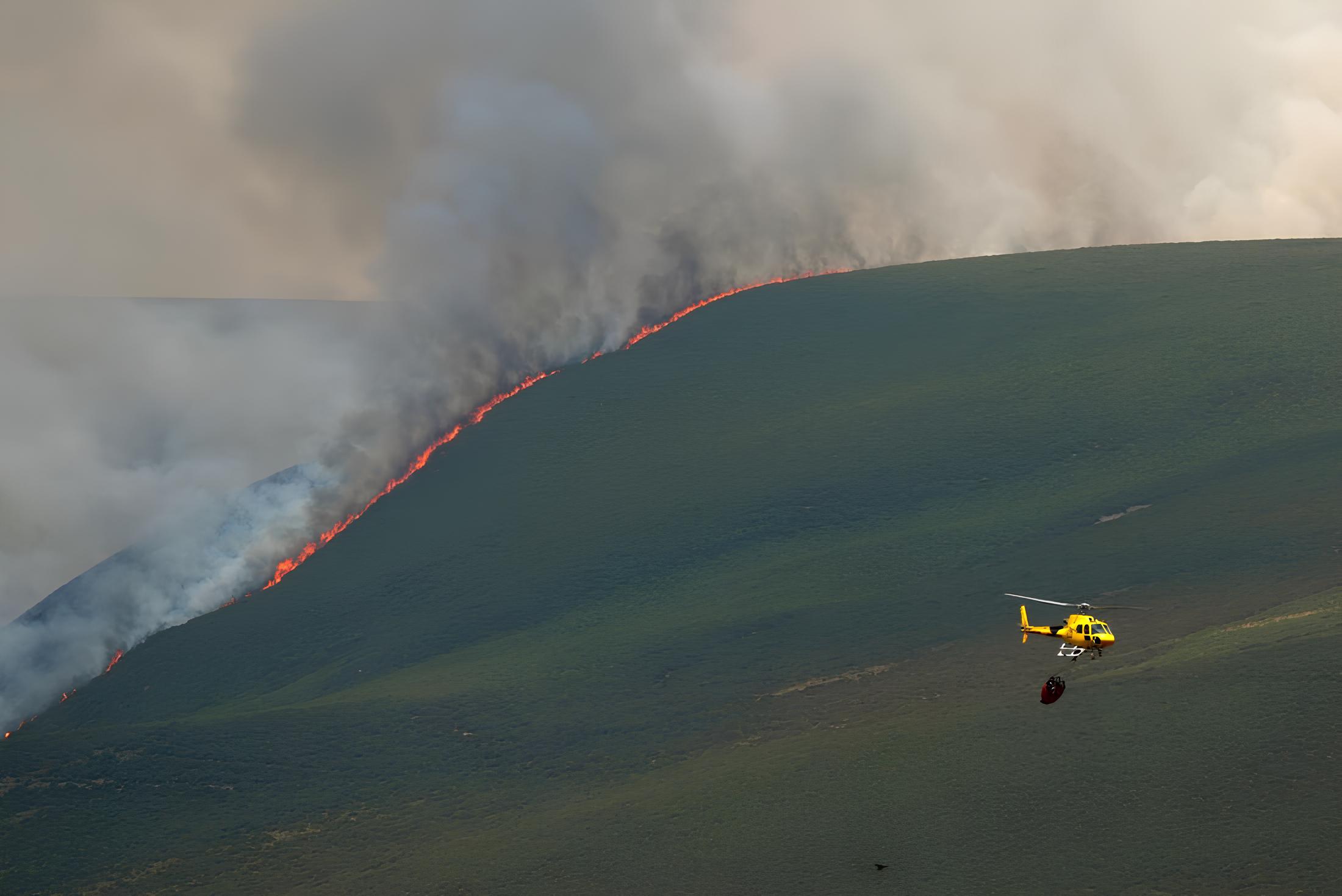 Fogo no Horizonte A Batalha Contra os Inc ndios que Assolam a Europa em 2025 Fogo no Horizonte: A Batalha Contra os Incêndios que Assolam a Europa em 2025