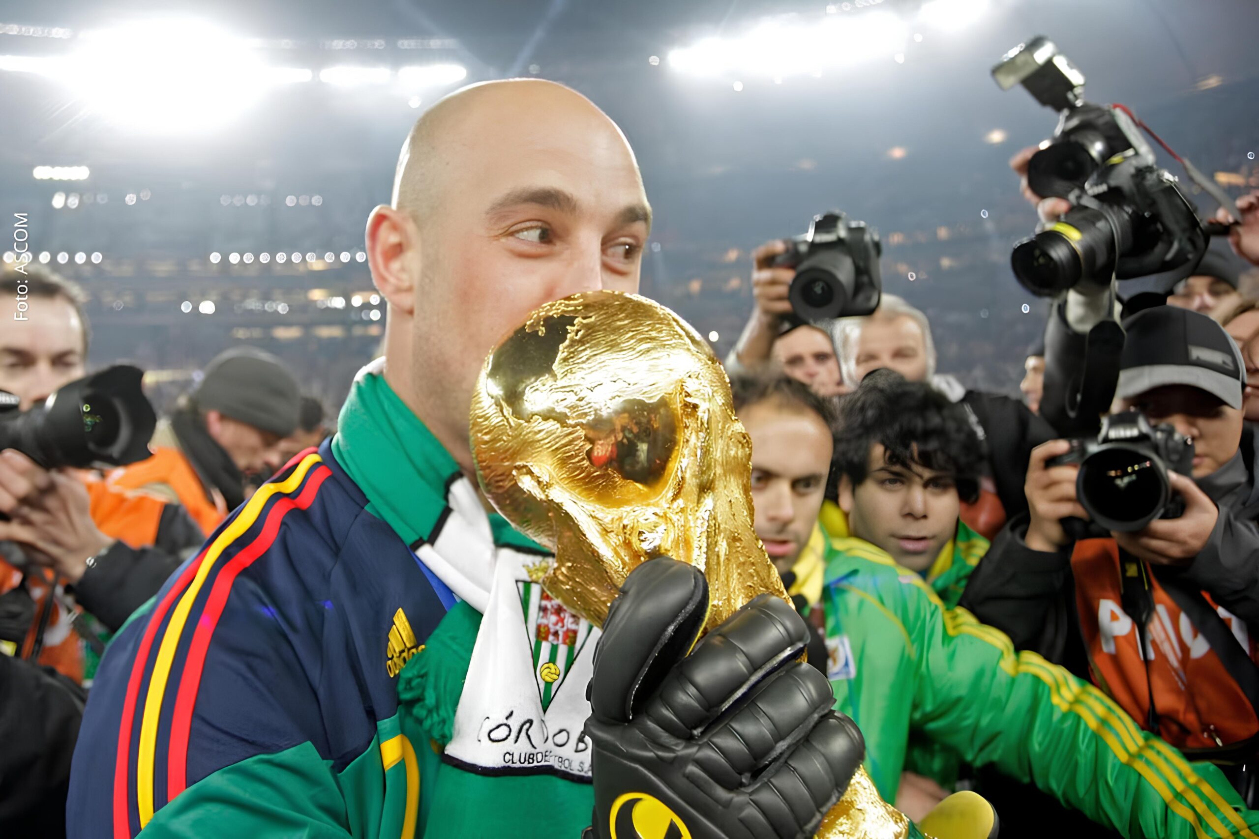 O Dia em que a Espanha Conquistou o Mundo: Pepe Reina Revela os Bastidores da Épica Copa de 2010 1 O Dia em que a Espanha Conquistou o Mundo: Pepe Reina Revela os Bastidores da Épica Copa de 2010 O Dia em que a Espanha Conquistou o Mundo Pepe Reina Revela os Bastidores da pica Copa de 2010 scaled O Dia em que a Espanha Conquistou o Mundo: Pepe Reina Revela os Bastidores da Épica Copa de 2010