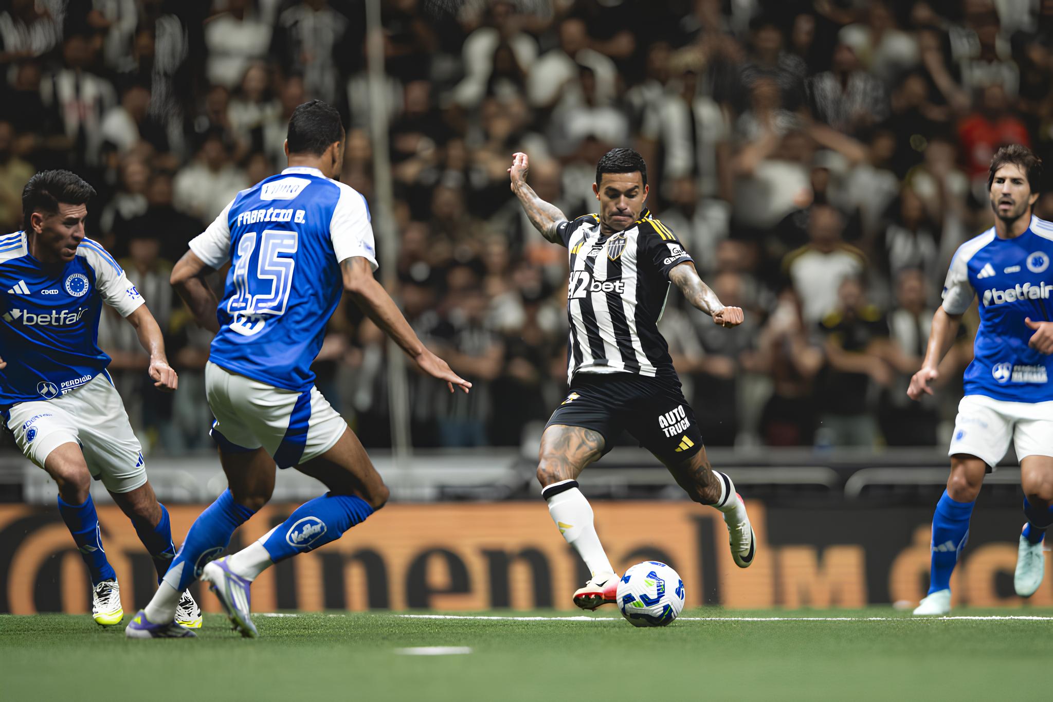 O Drama do Galo: Como o Atlético-MG Perdeu a Batalha Inicial Contra o Cruzeiro na Copa do Brasil 1 O Drama do Galo: Como o Atlético-MG Perdeu a Batalha Inicial Contra o Cruzeiro na Copa do Brasil O Drama do Galo Como o Atl tico MG Perdeu a Batalha Inicial Contra o Cruzeiro na Copa do Brasil O Drama do Galo: Como o Atlético-MG Perdeu a Batalha Inicial Contra o Cruzeiro na Copa do Brasil