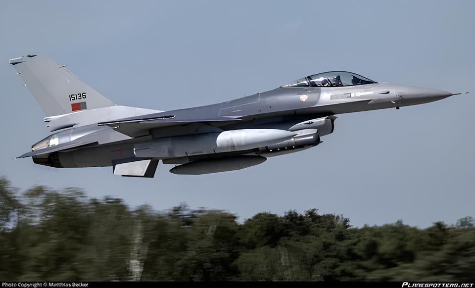 Quando o Céu Vira Fronteira: A História do Dia em que F-16 Portugueses Escoltaram um Avião com Ameaça de Bomba 1 Quando o Céu Vira Fronteira: A História do Dia em que F-16 Portugueses Escoltaram um Avião com Ameaça de Bomba Quando o C u Vira Fronteira A Hist ria do Dia em que F 16 Portugueses Escoltaram um Avi o com Amea a de Bomba Quando o Céu Vira Fronteira: A História do Dia em que F-16 Portugueses Escoltaram um Avião com Ameaça de Bomba