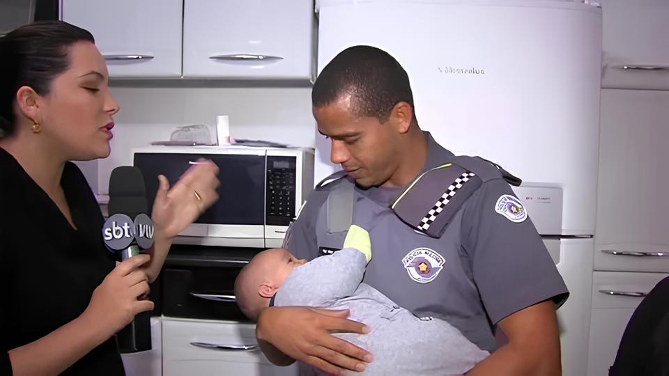 Um Milagre em Saragoça: Como Três Agentes Salvaram um Bebê à Beira da Morte e Viralizaram a Esperança 1 Um Milagre em Saragoça: Como Três Agentes Salvaram um Bebê à Beira da Morte e Viralizaram a Esperança Um Milagre em Sarago a Como Tr s Agentes Salvaram um Beb Beira da Morte e Viralizaram a Esperan a Um Milagre em Saragoça: Como Três Agentes Salvaram um Bebê à Beira da Morte e Viralizaram a Esperança